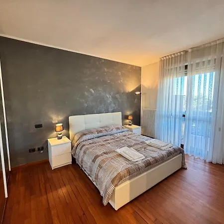 A Due Passi Dal Centro *